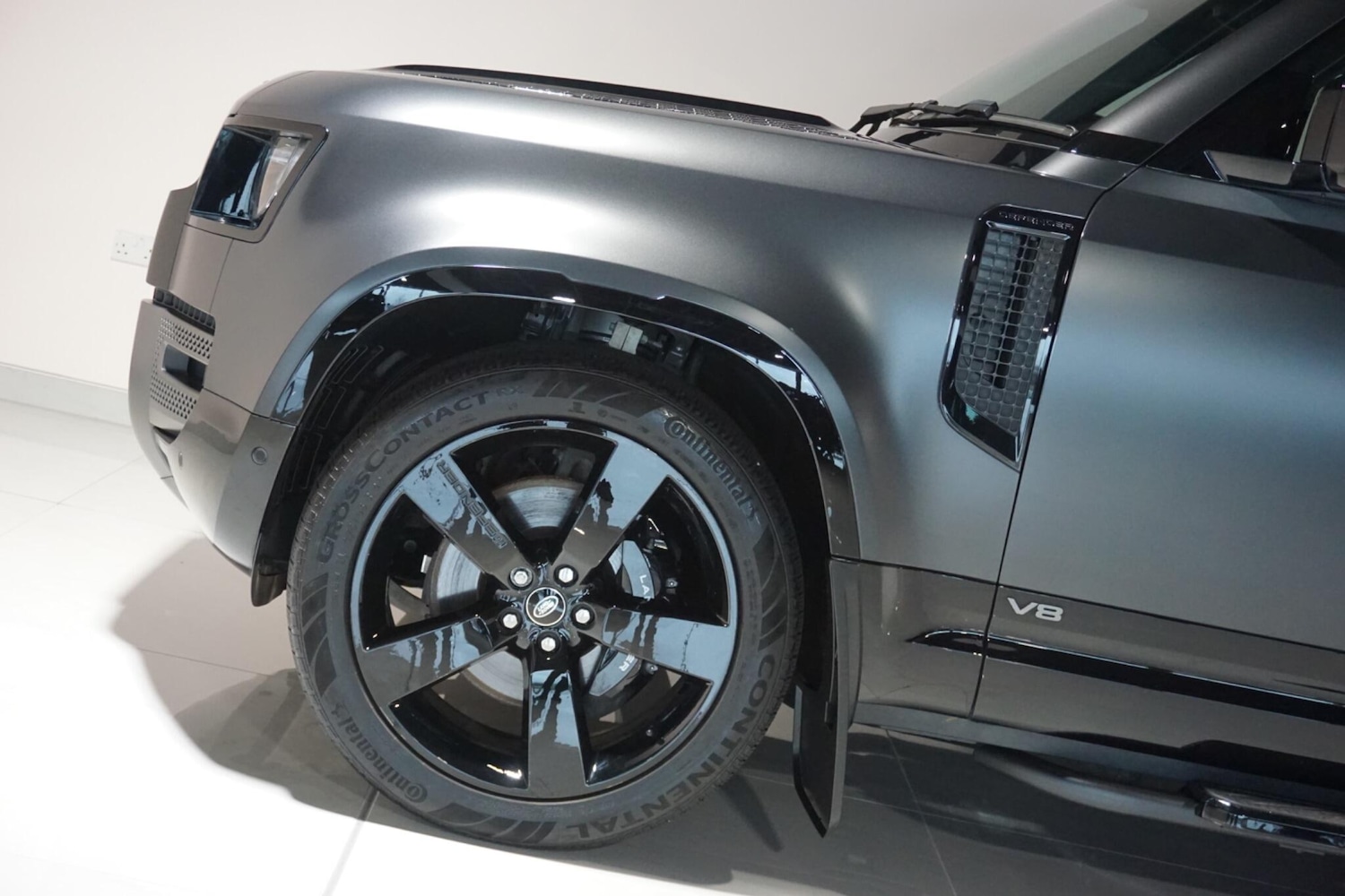 Used Land Rover Defender 110 for sale - 77314803: Photo 52