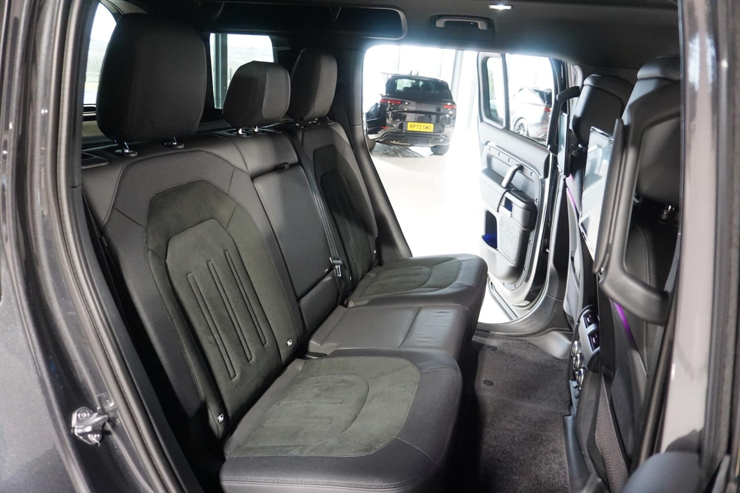 Used Land Rover Defender 110 for sale - 77314803: Photo 59