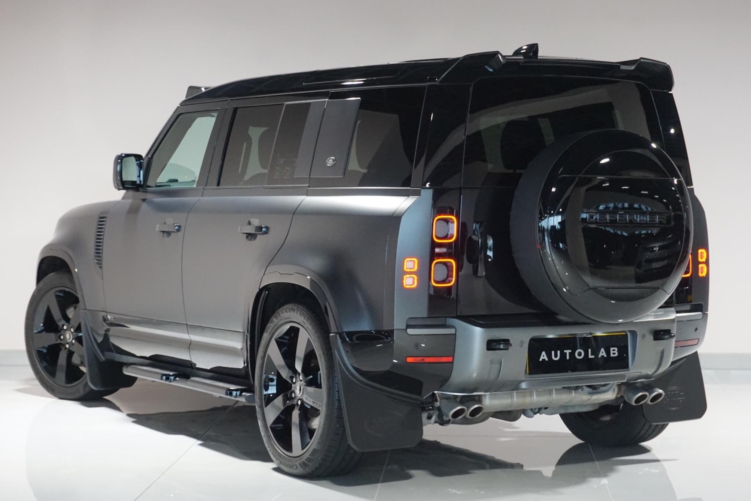 Used Land Rover Defender 110 for sale - 77314803: Photo 6