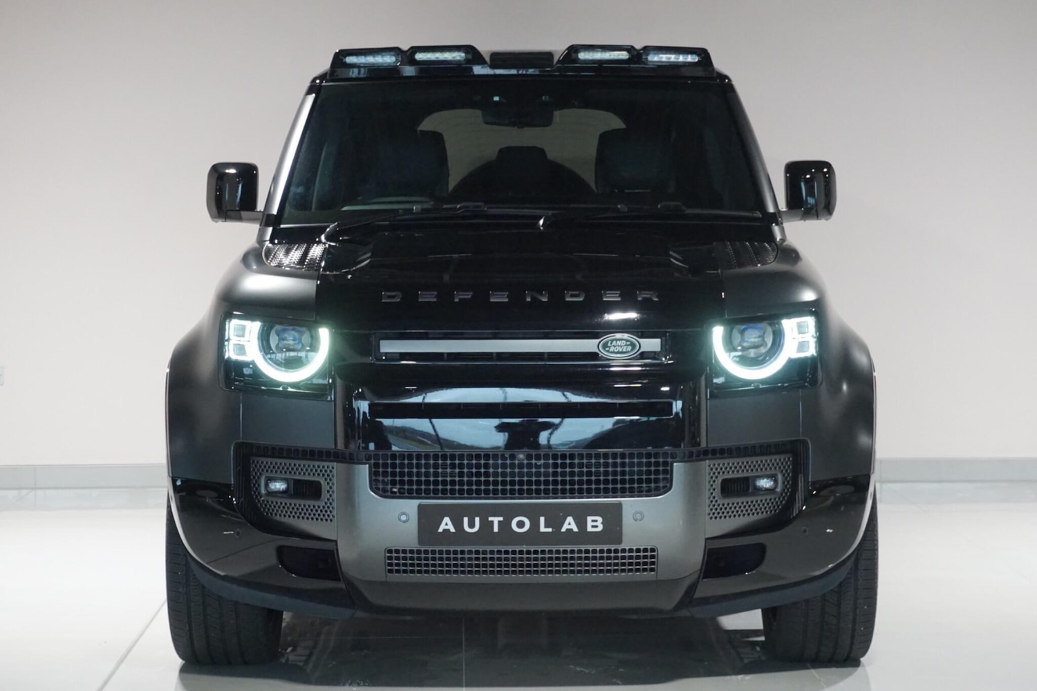 Used Land Rover Defender 110 for sale - 77314803: Photo 7