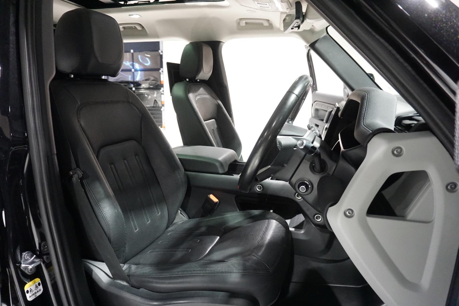 Used Land Rover Defender 110 for sale - 76936284: Photo 13