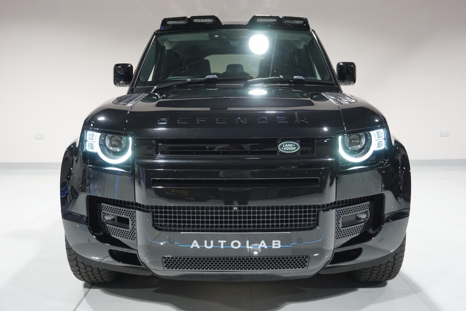 Used Land Rover Defender 110 for sale - 76936284: Photo 25