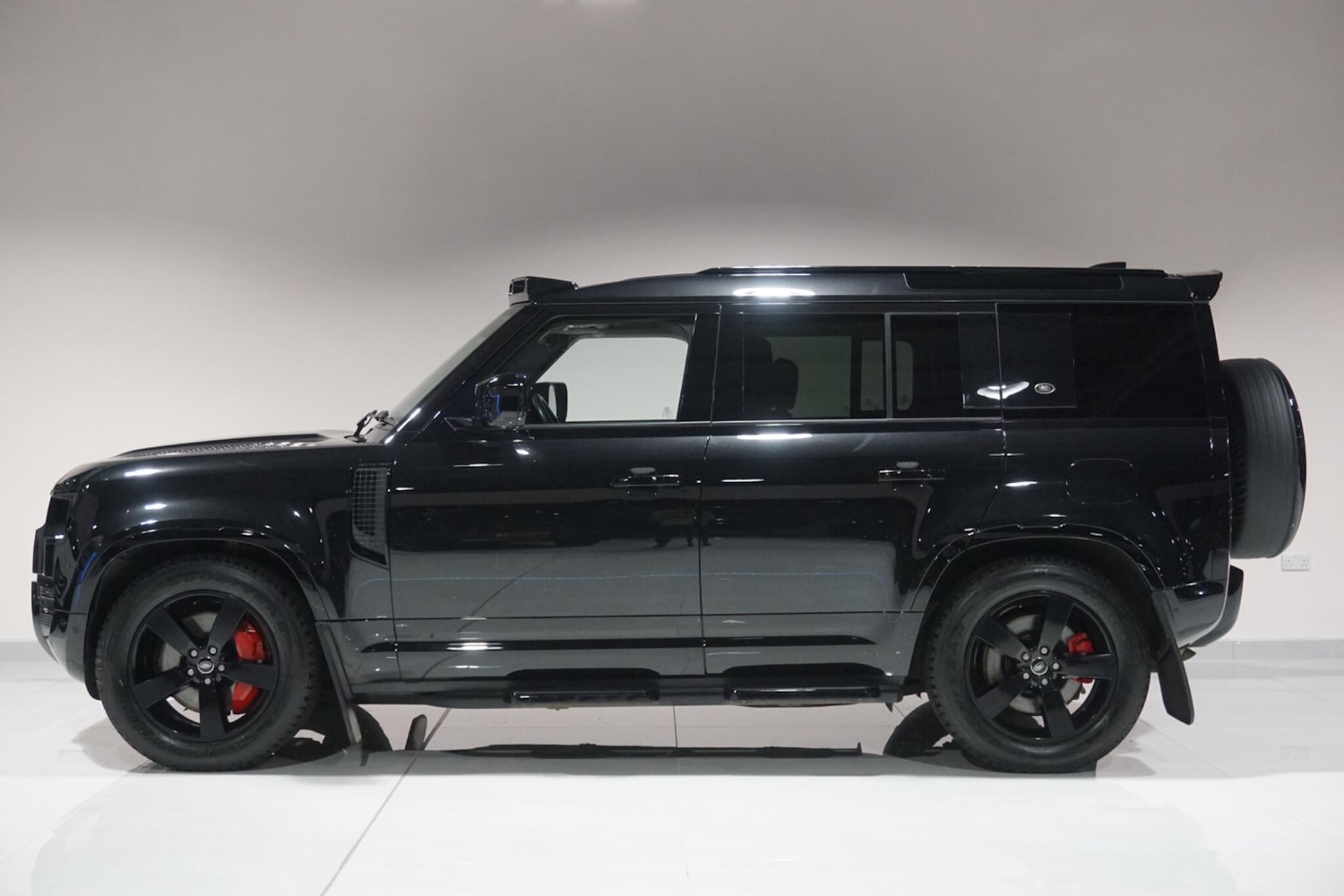 Used Land Rover Defender 110 for sale - 76936284: Photo 29