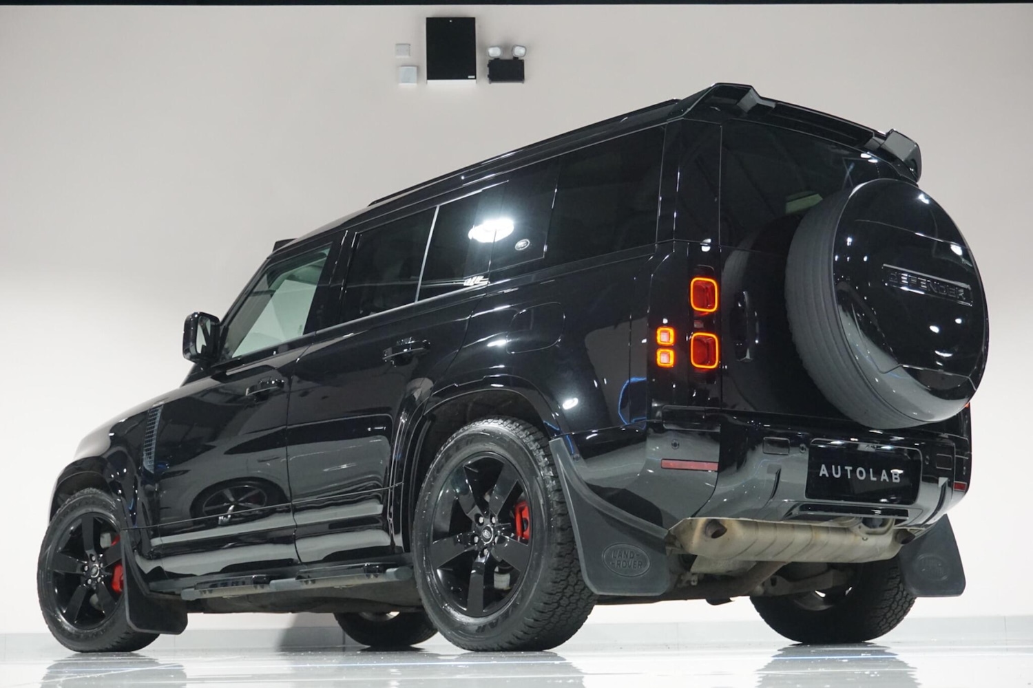 Used Land Rover Defender 110 for sale - 76936284: Photo 30