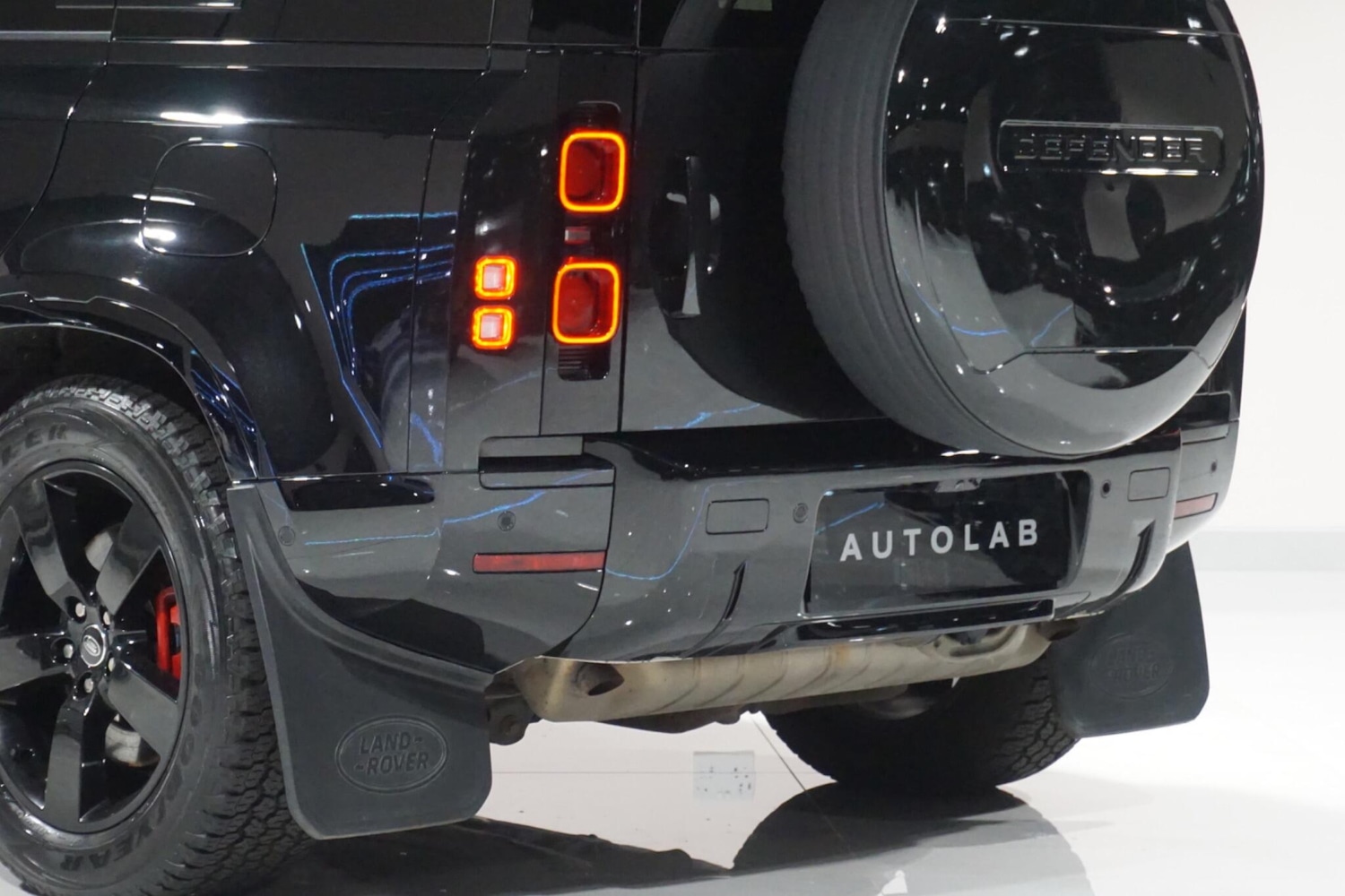 Used Land Rover Defender 110 for sale - 76936284: Photo 40