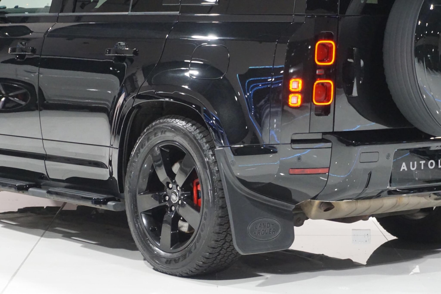 Used Land Rover Defender 110 for sale - 76936284: Photo 42