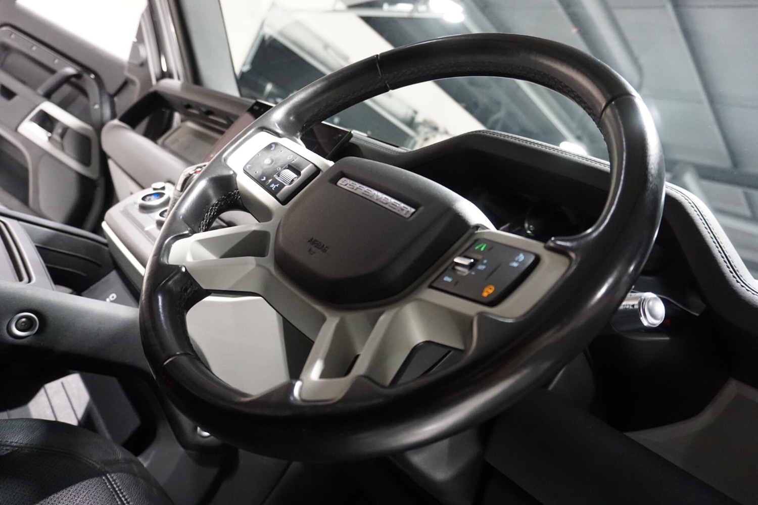 Used Land Rover Defender 110 for sale - 76936284: Photo 52