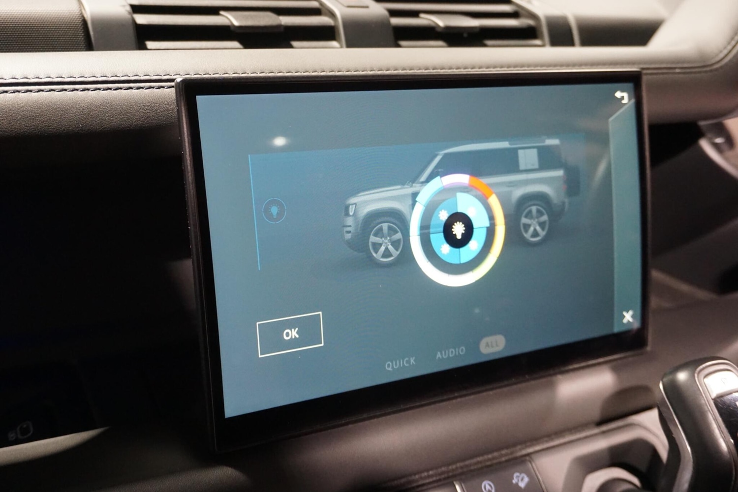 Used Land Rover Defender 2023 for sale - 76913901: Photo 21