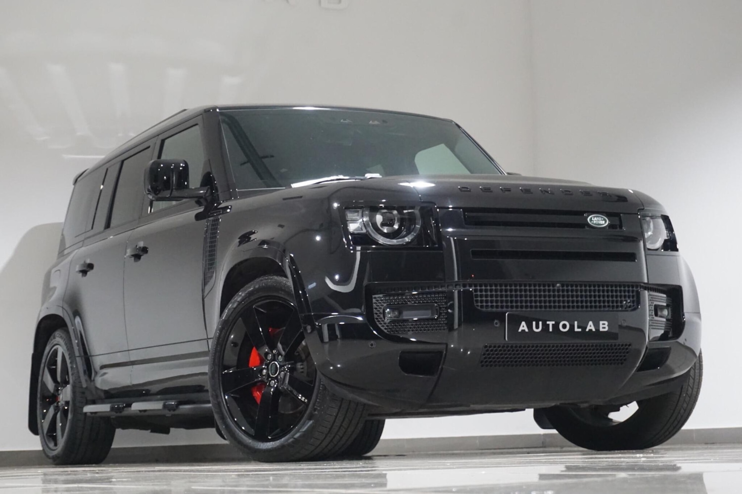 Used Land Rover Defender 2023 for sale - 76913901: Photo 31