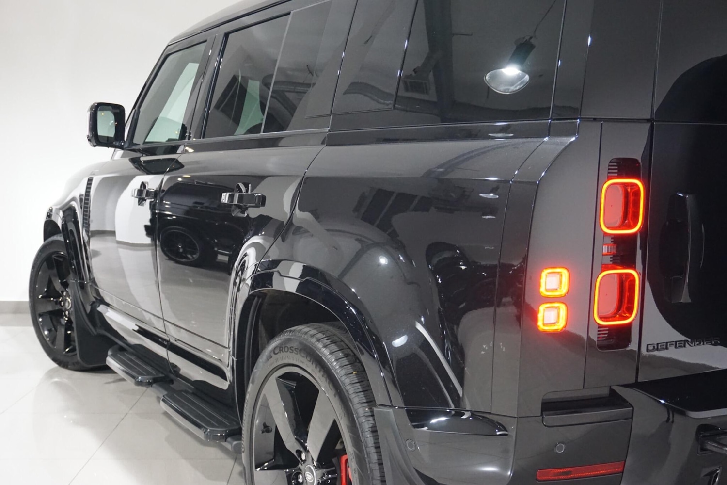 Used Land Rover Defender 2023 for sale - 76913901: Photo 53