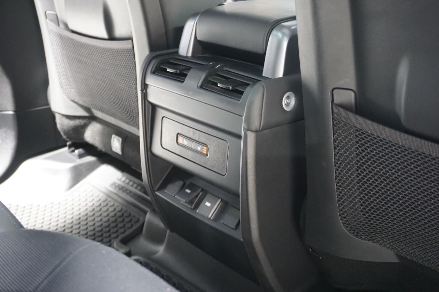 Used Land Rover Defender 2023 for sale - 76913901: Photo 66