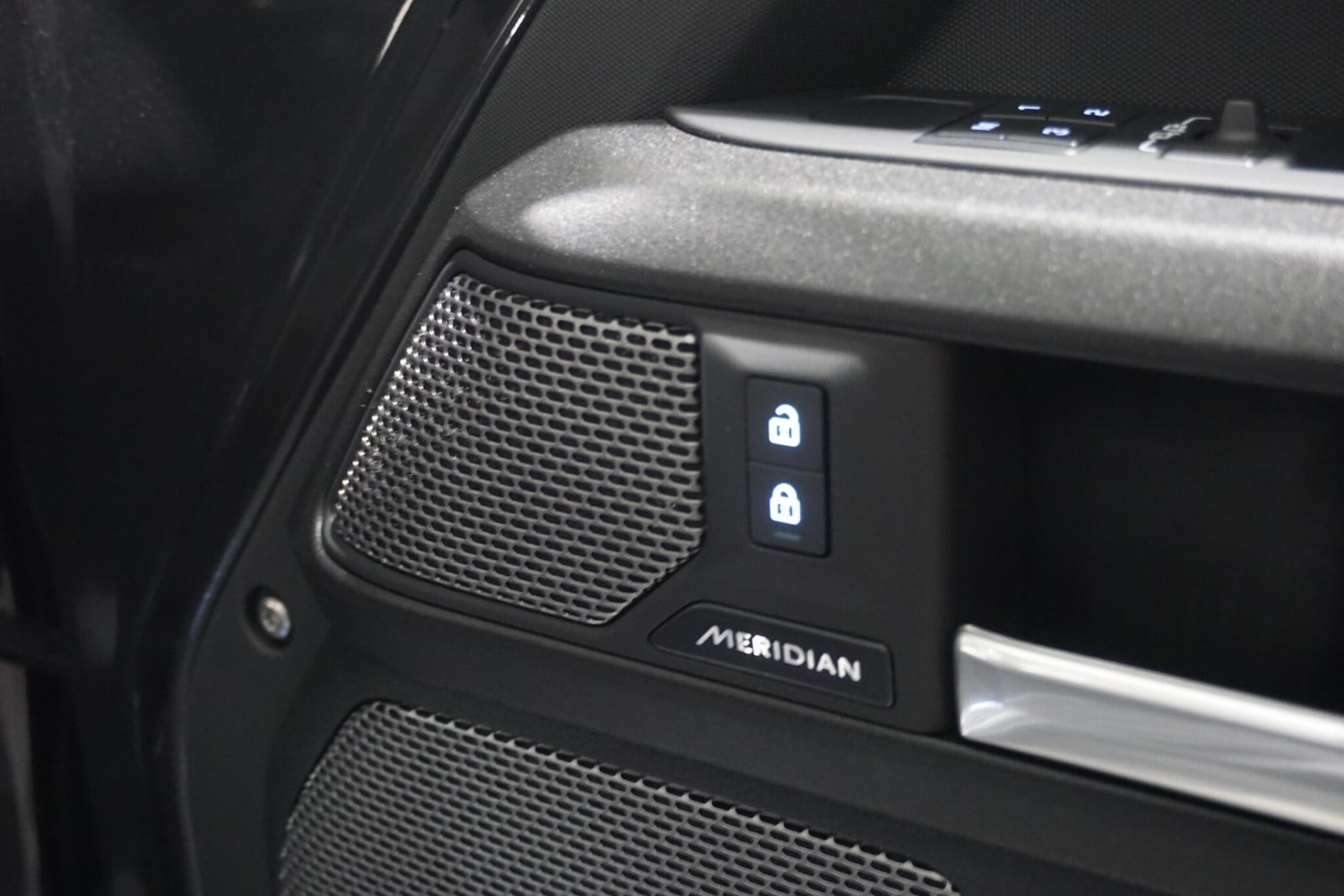 Used Land Rover Defender 110 2024 for sale - 76360381: Photo 22