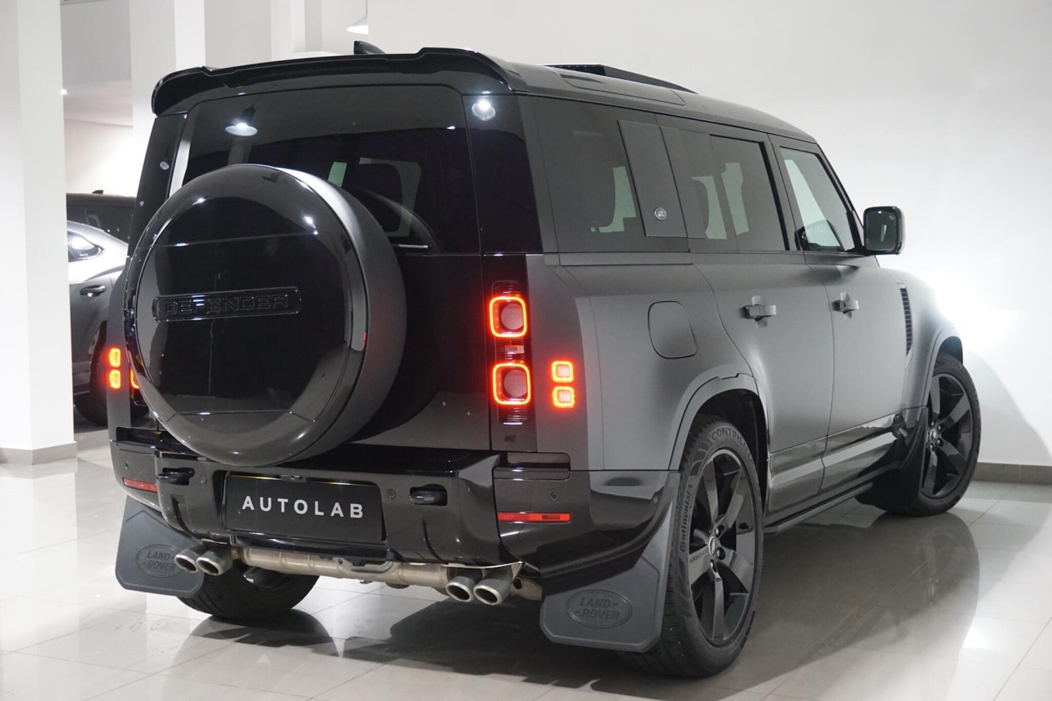 Used Land Rover Defender 110 2024 for sale - 76360381: Photo 24