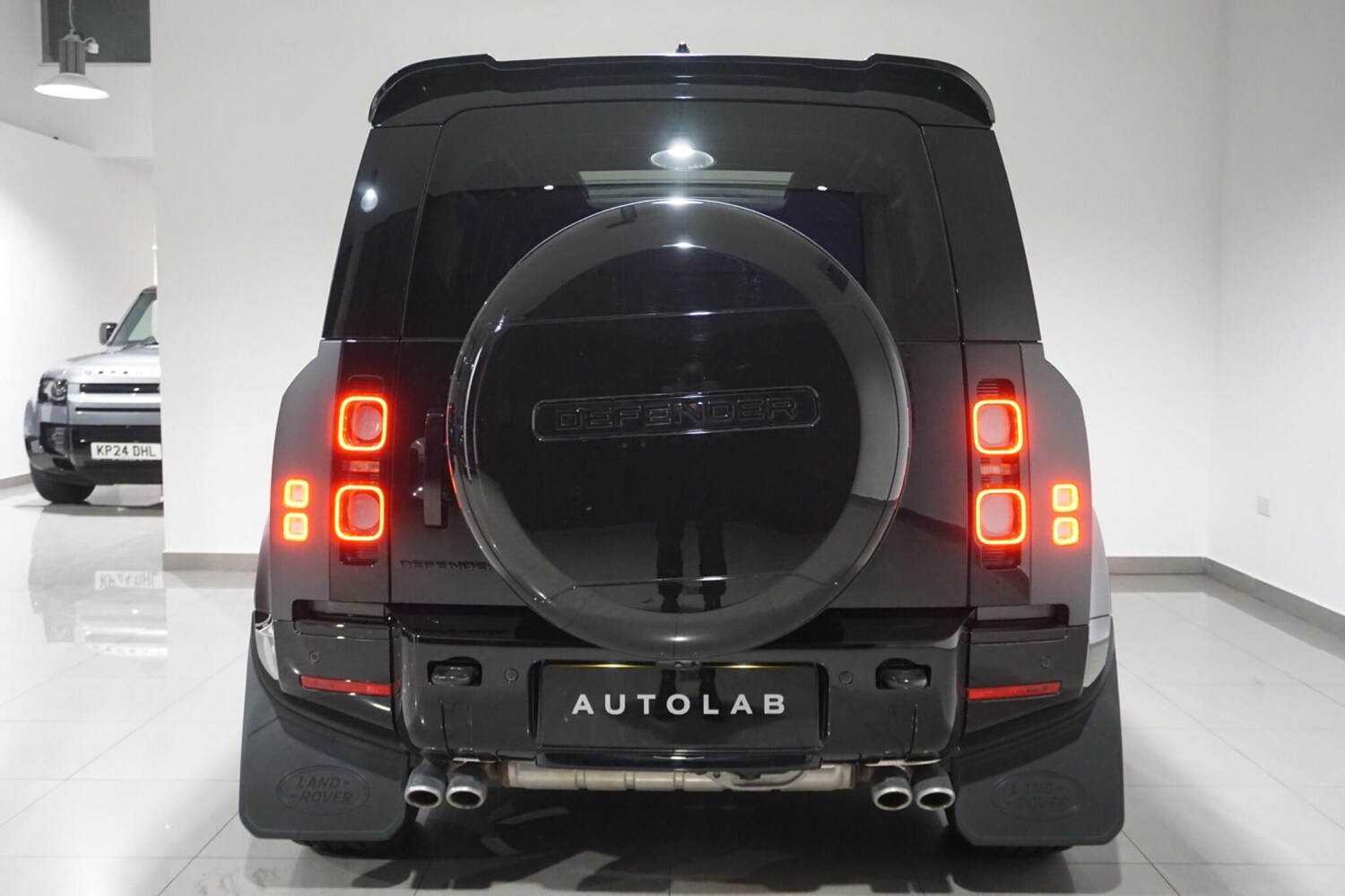 Used Land Rover Defender 110 2024 for sale - 76360381: Photo 29