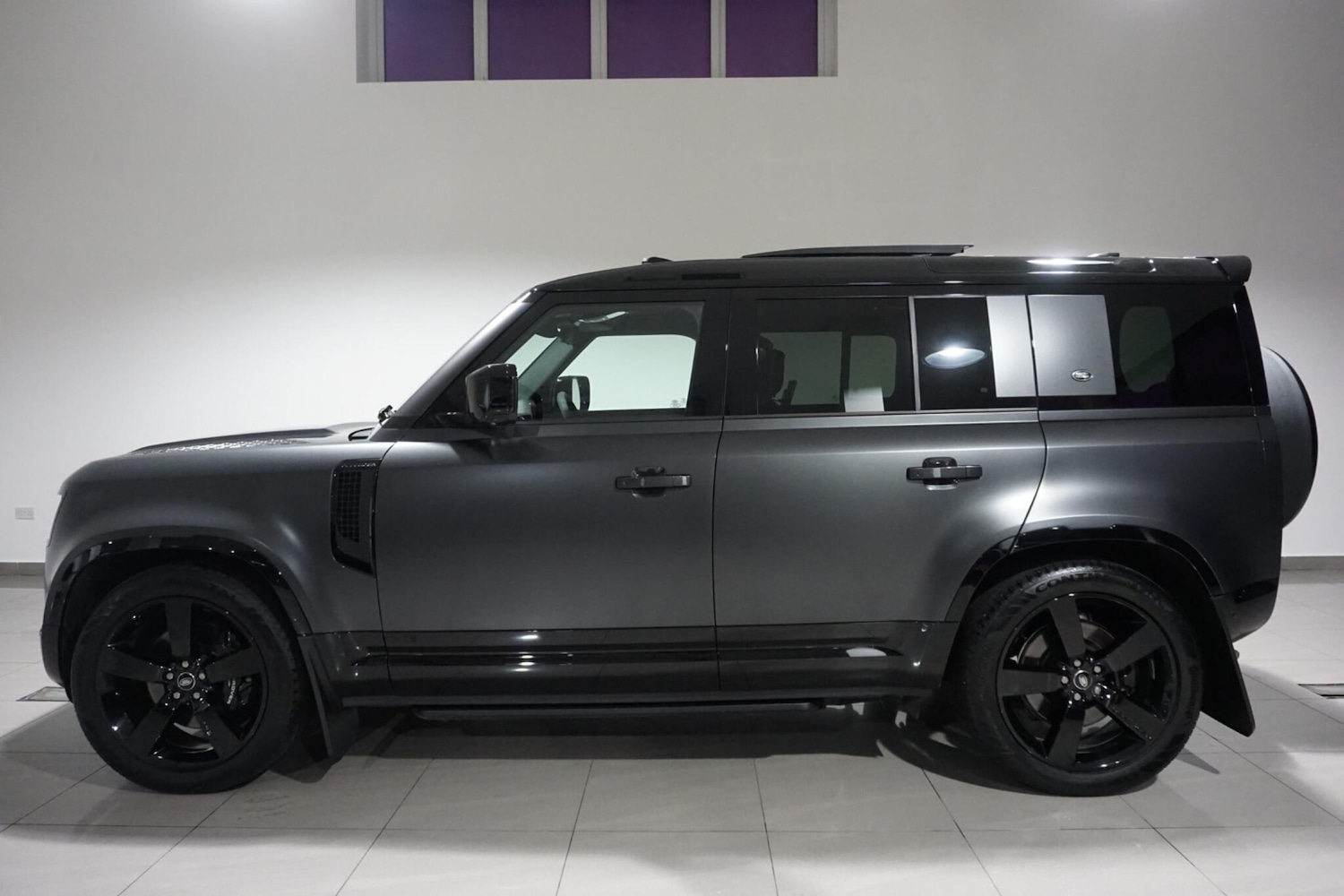 Used Land Rover Defender 110 2024 for sale - 76360381: Photo 36