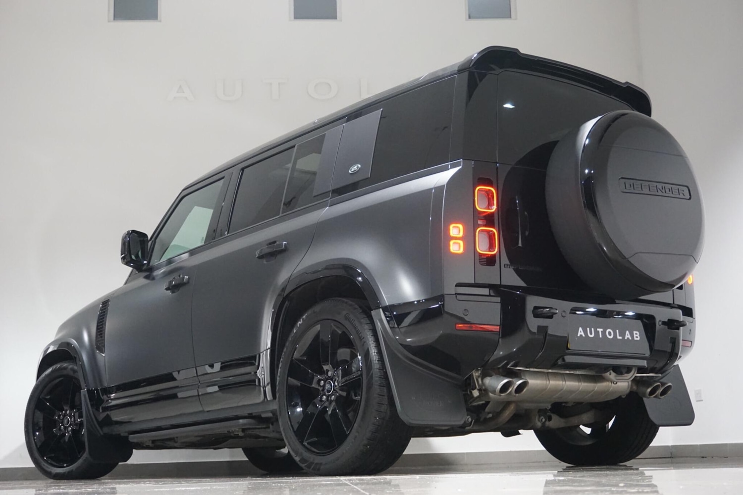 Used Land Rover Defender 110 2024 for sale - 76360381: Photo 37