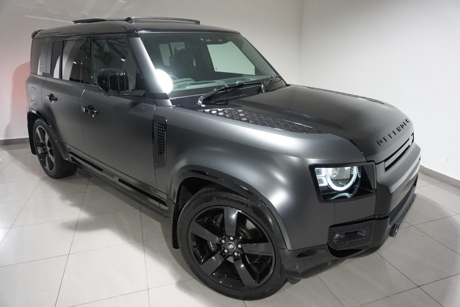 Used Land Rover Defender 110 2024 for sale - 76360381: Photo 38