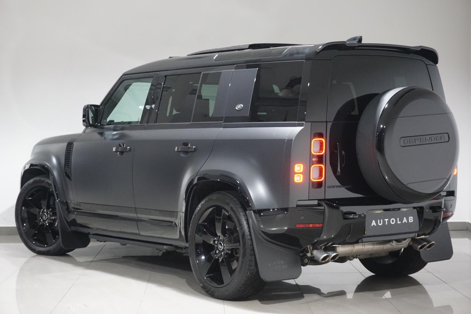 Used Land Rover Defender 110 2024 for sale - 76360381: Photo 41