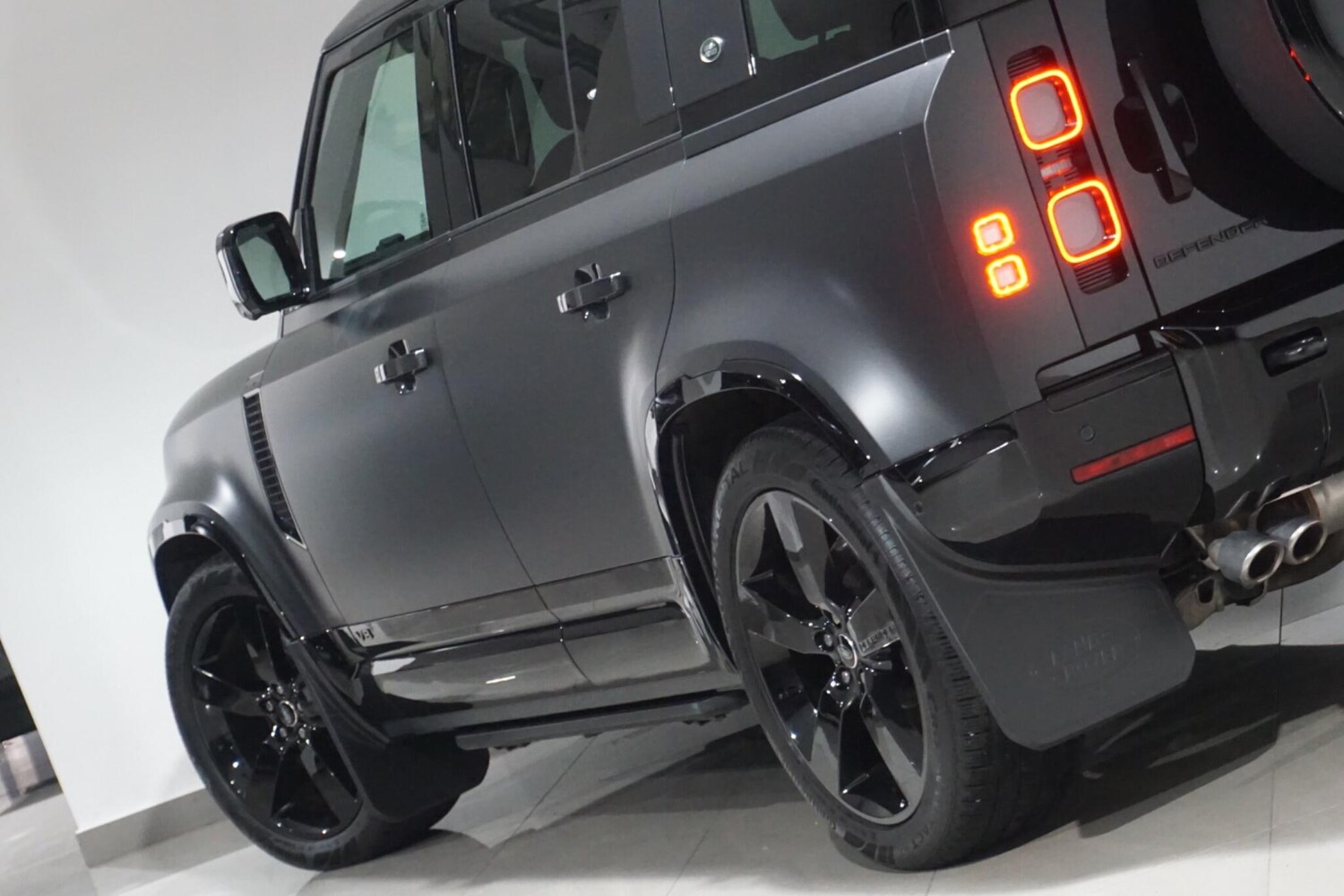 Used Land Rover Defender 110 2024 for sale - 76360381: Photo 45