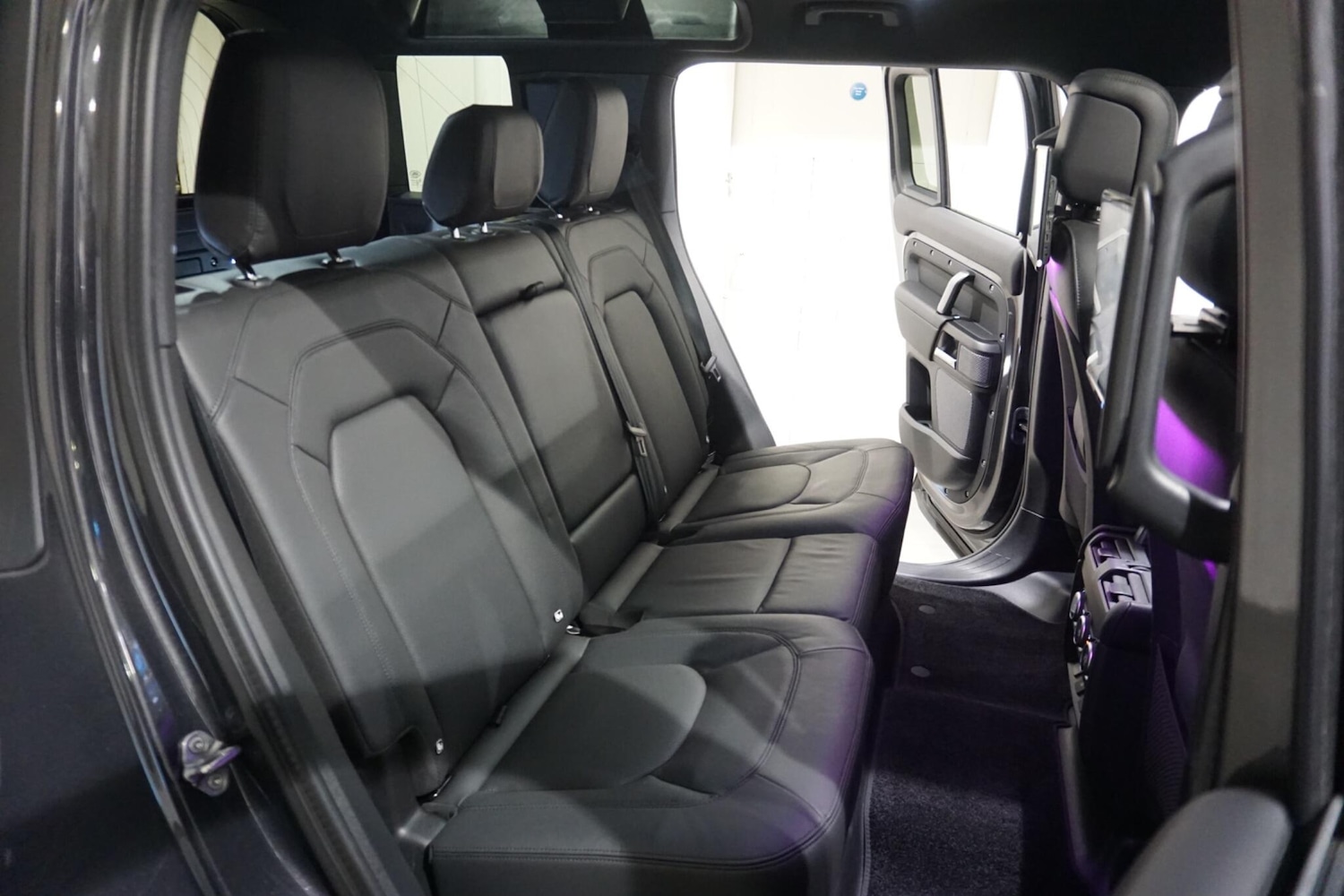 Used Land Rover Defender 110 2024 for sale - 76360381: Photo 57