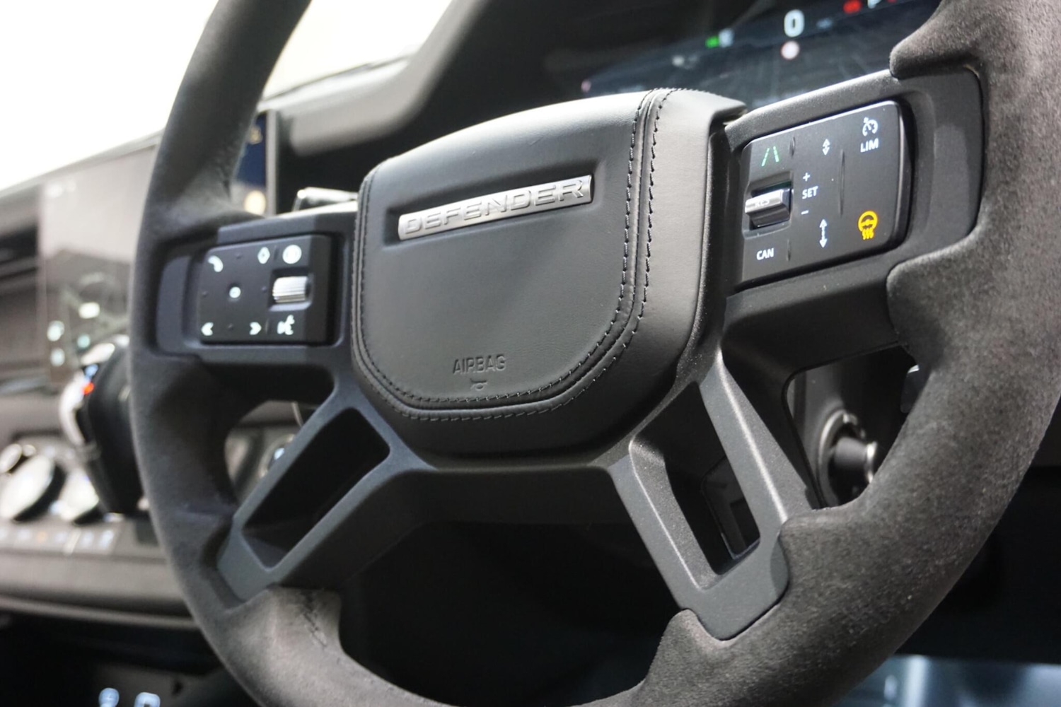 Used Land Rover Defender 110 2024 for sale - 76360381: Photo 60