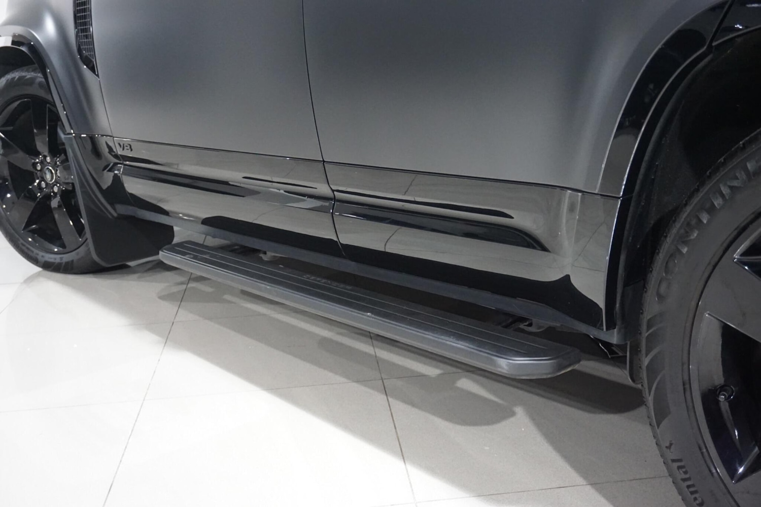 Used Land Rover Defender 110 2024 for sale - 76360381: Photo 76