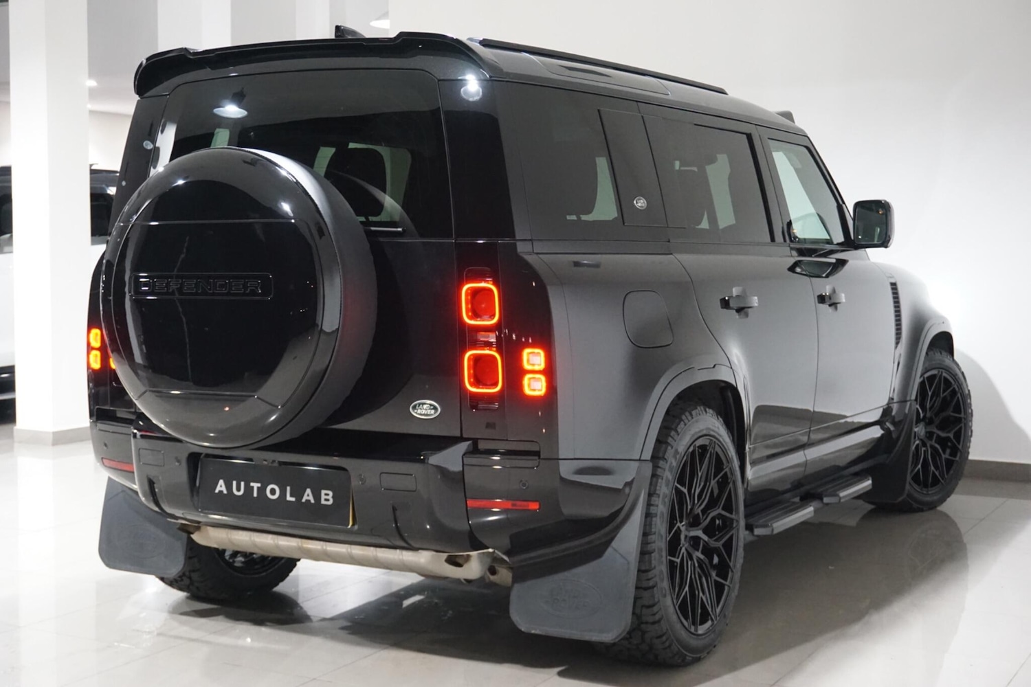 Used Land Rover Defender 110 for sale - 77029162: Photo 25