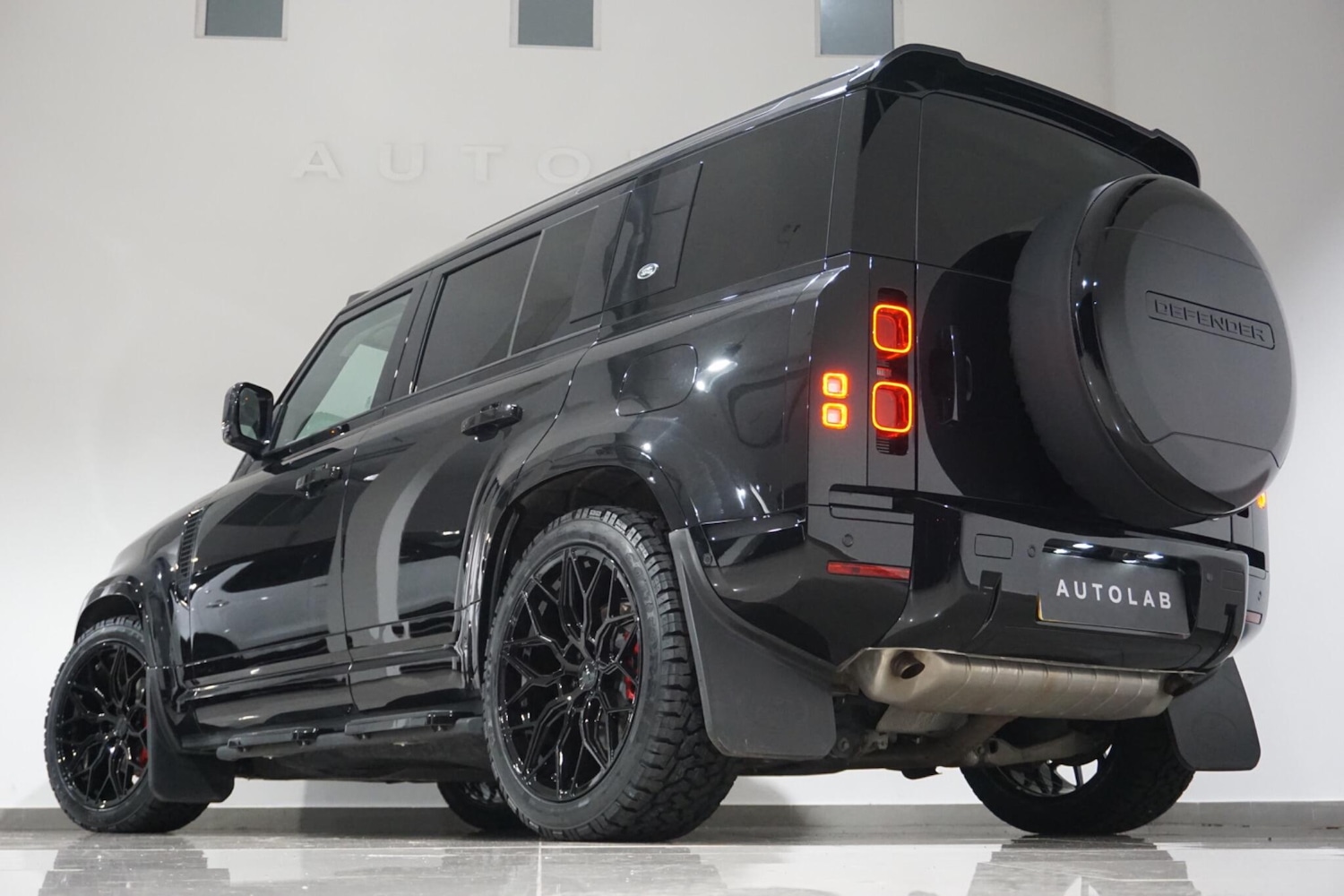 Used Land Rover Defender 110 for sale - 77029162: Photo 38