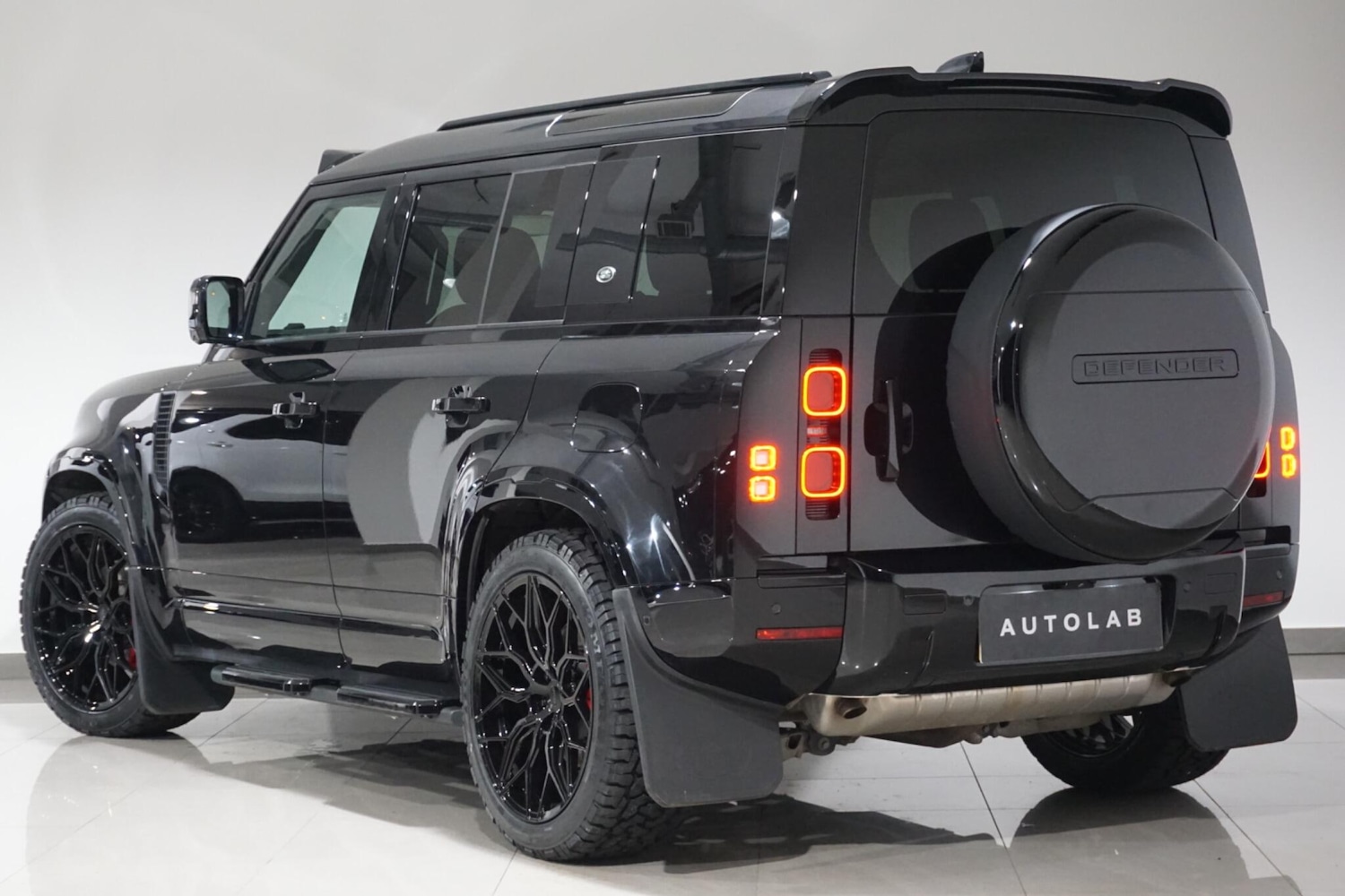 Used Land Rover Defender 110 for sale - 77029162: Photo 6