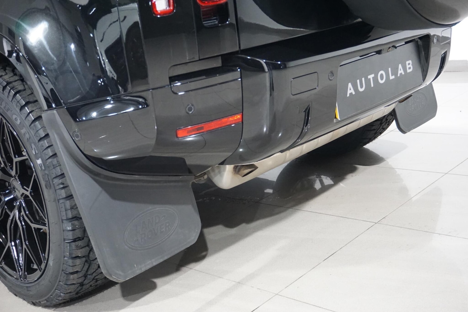 Used Land Rover Defender 110 for sale - 77029162: Photo 71