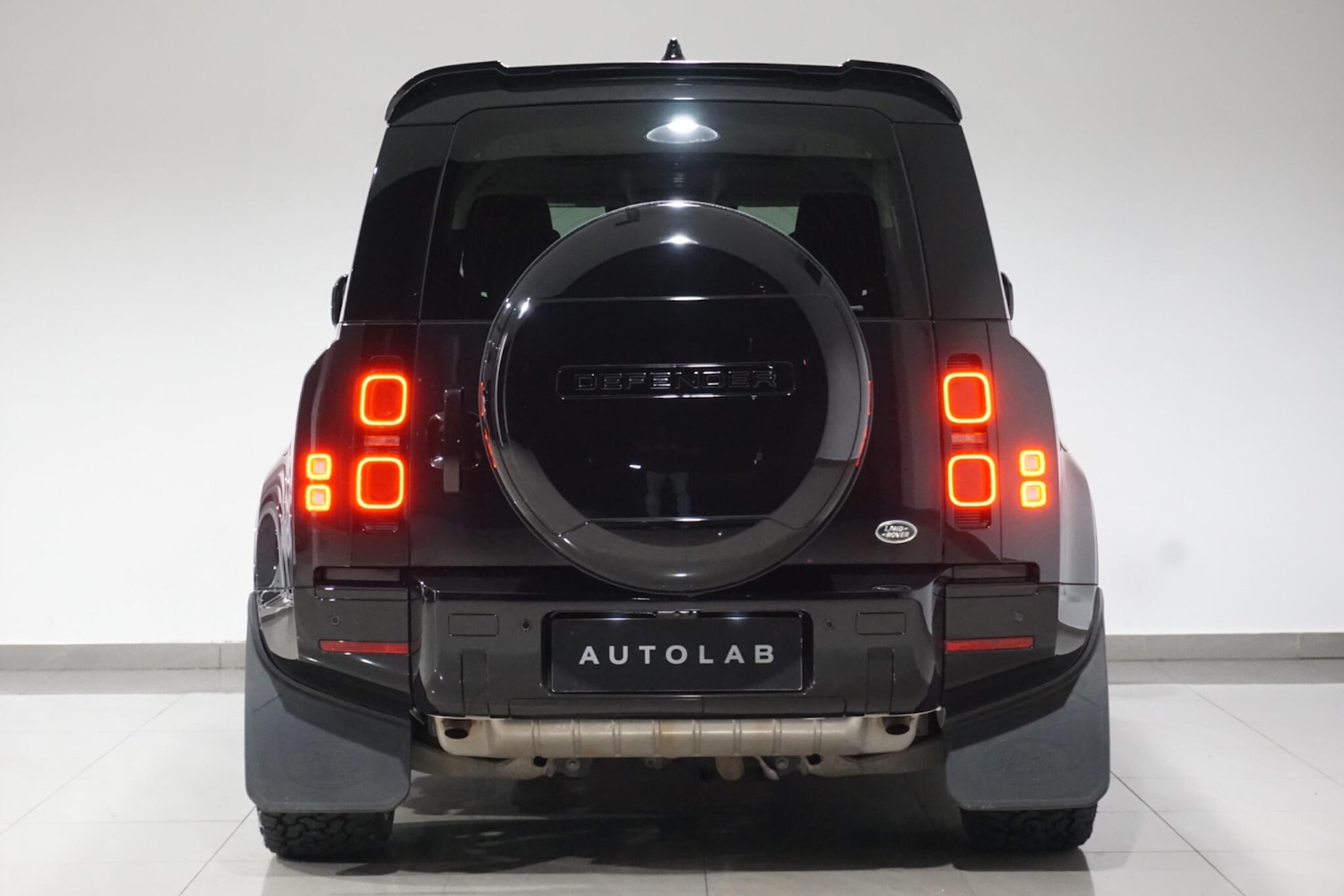 Used Land Rover Defender 110 for sale - 77029162: Photo 8