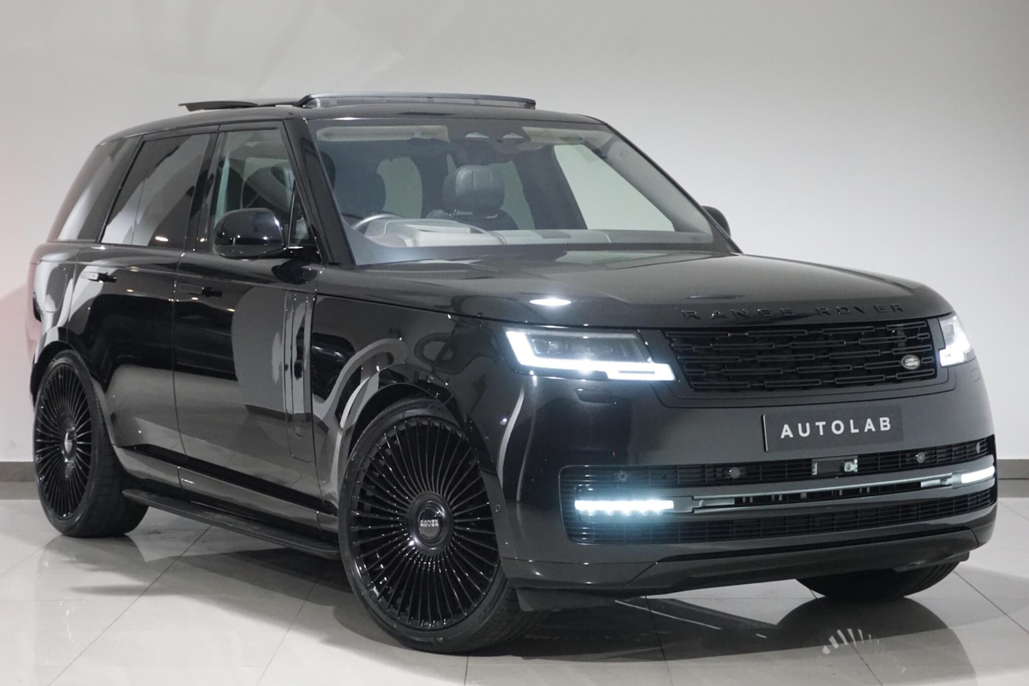 Used Land Rover Range Rover for sale - 76476483: Photo 1