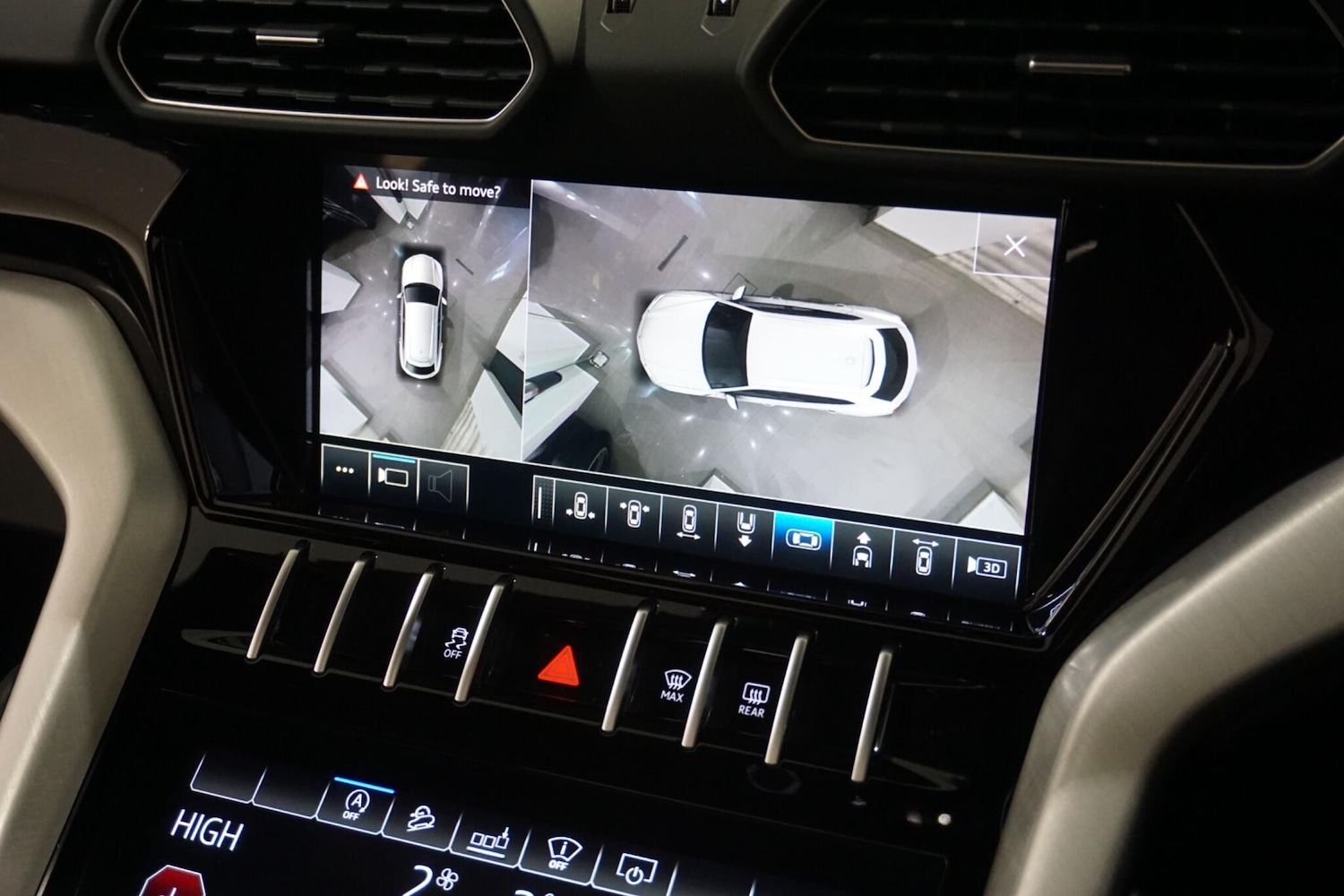 Used Lamborghini Urus 2020 for sale - 76992566: Photo 18