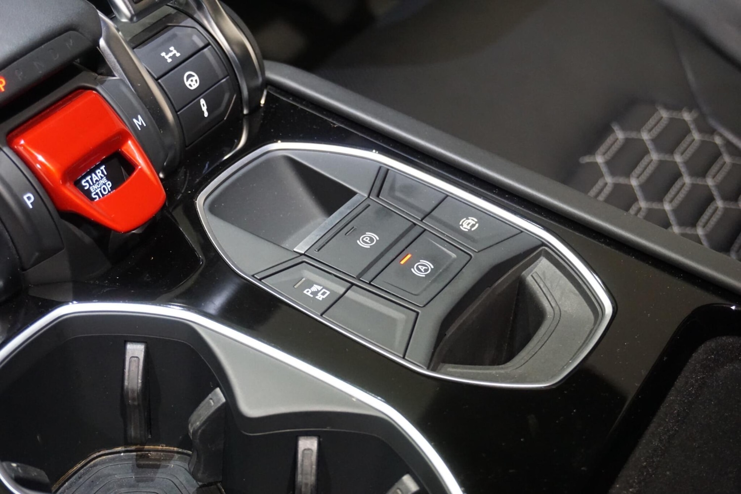 Used Lamborghini Urus 2020 for sale - 76992566: Photo 70