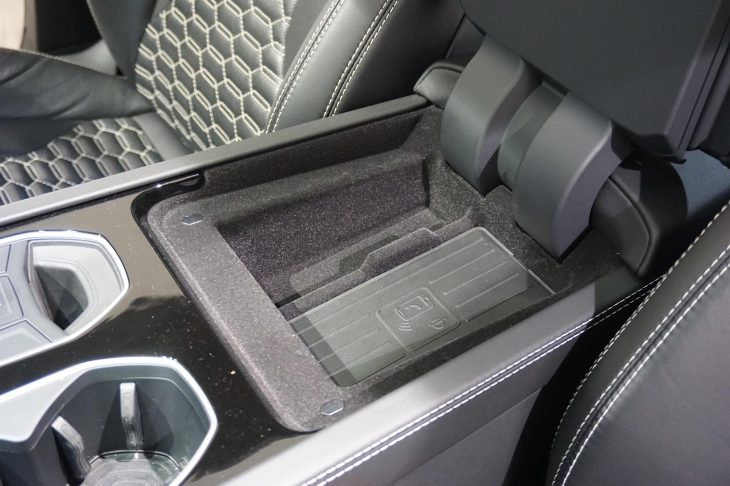 Used Lamborghini Urus 2020 for sale - 76992566: Photo 71