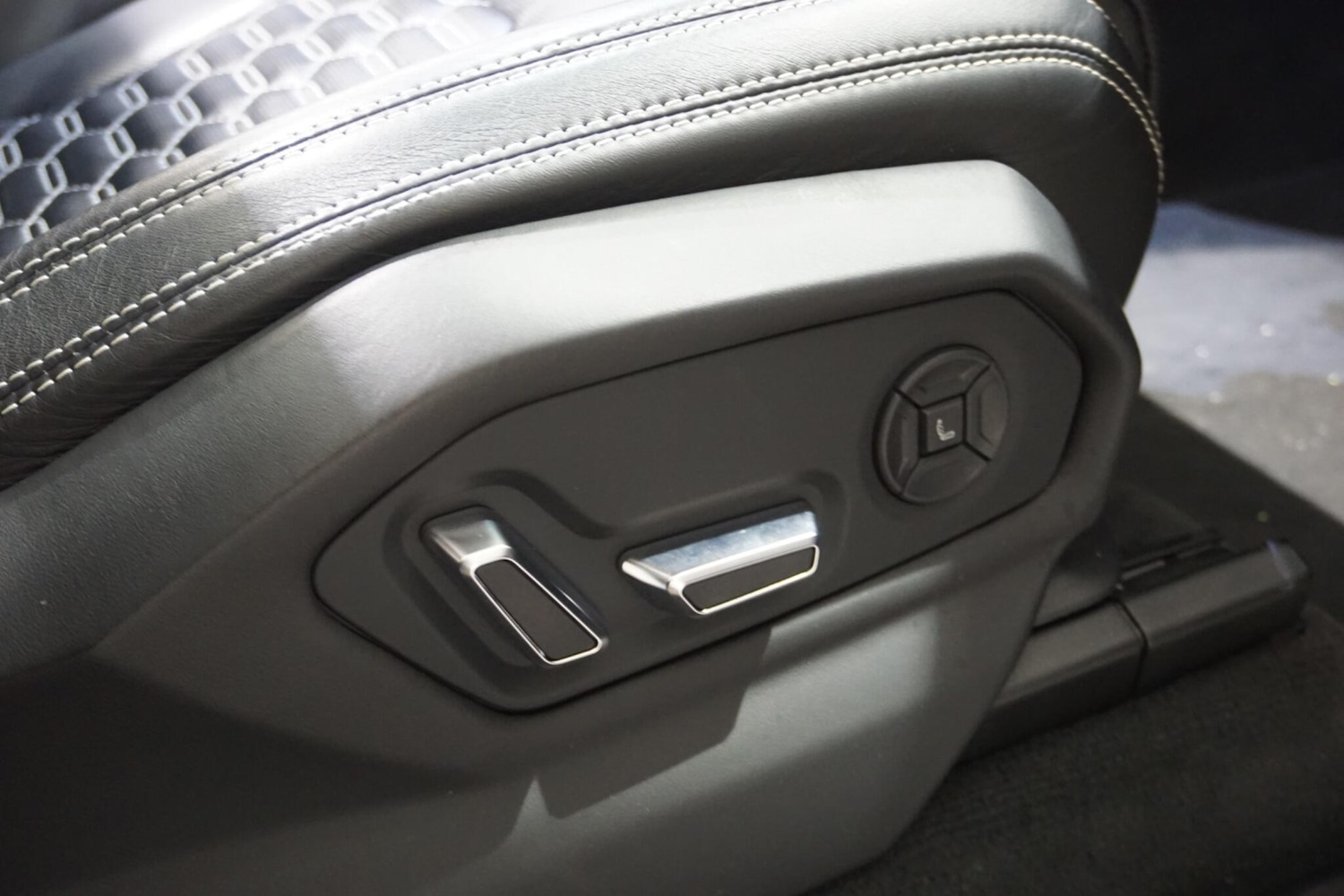 Used Lamborghini Urus 2020 for sale - 76992566: Photo 73