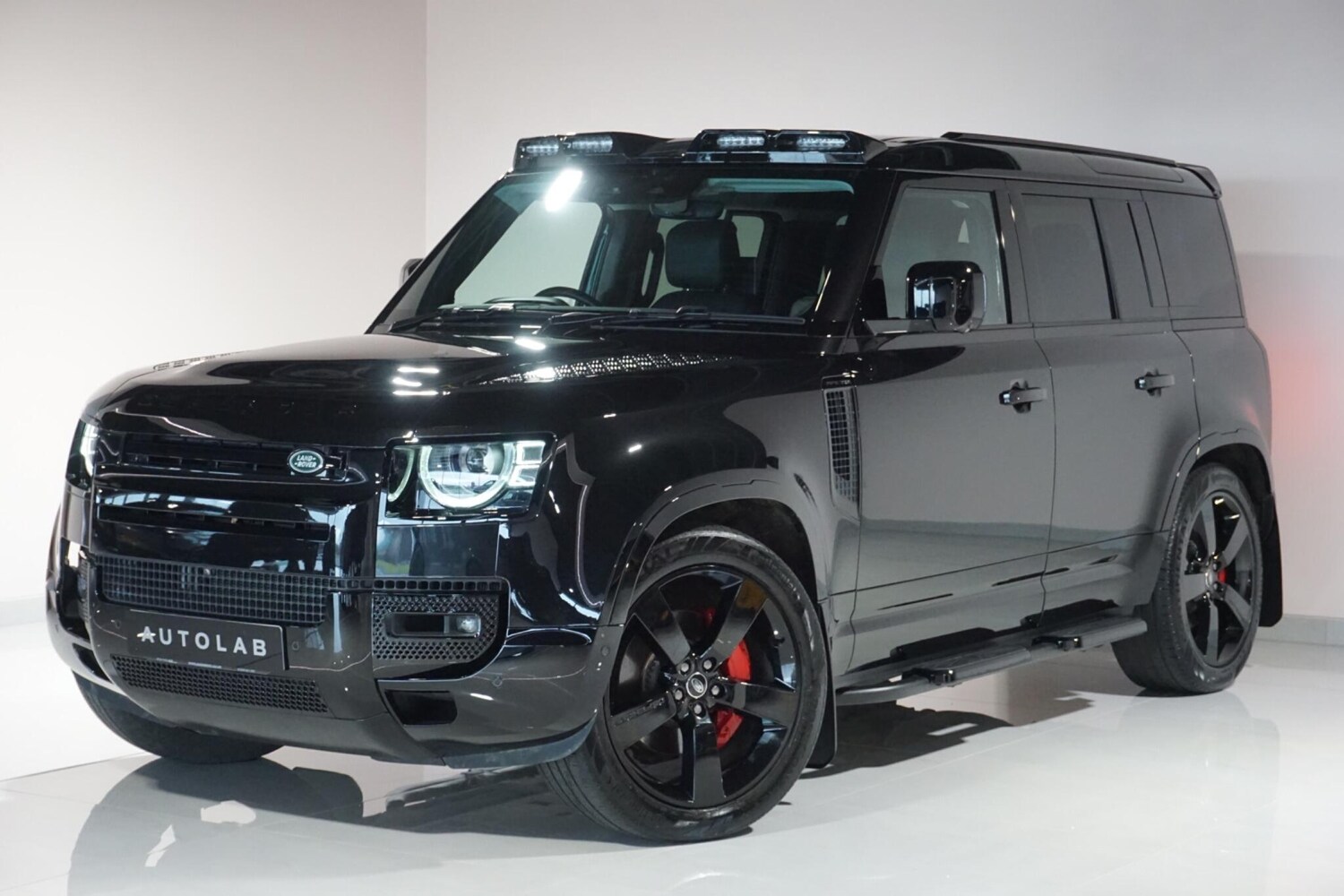 Used Land Rover Defender 110 for sale - 77440144: Photo 24