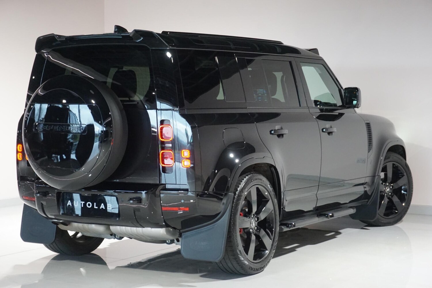 Used Land Rover Defender 110 for sale - 77440144: Photo 25