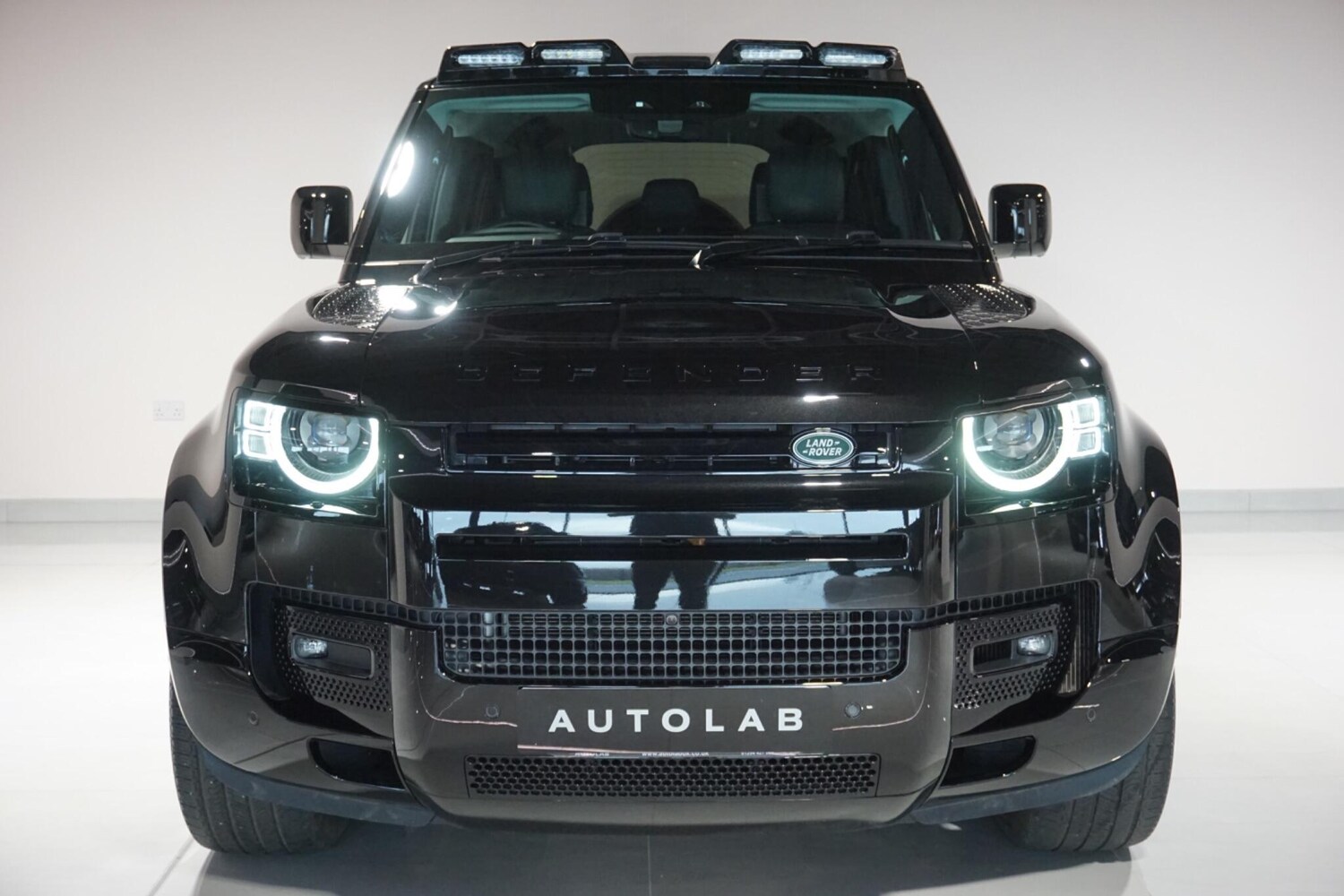 Used Land Rover Defender 110 for sale - 77440144: Photo 27