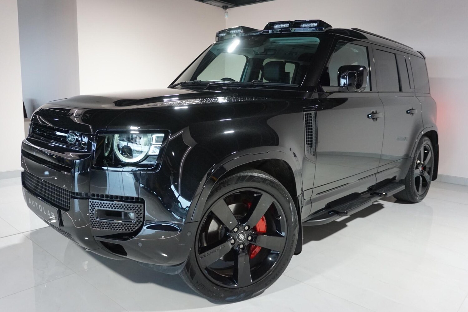 Used Land Rover Defender 110 for sale - 77440144: Photo 28