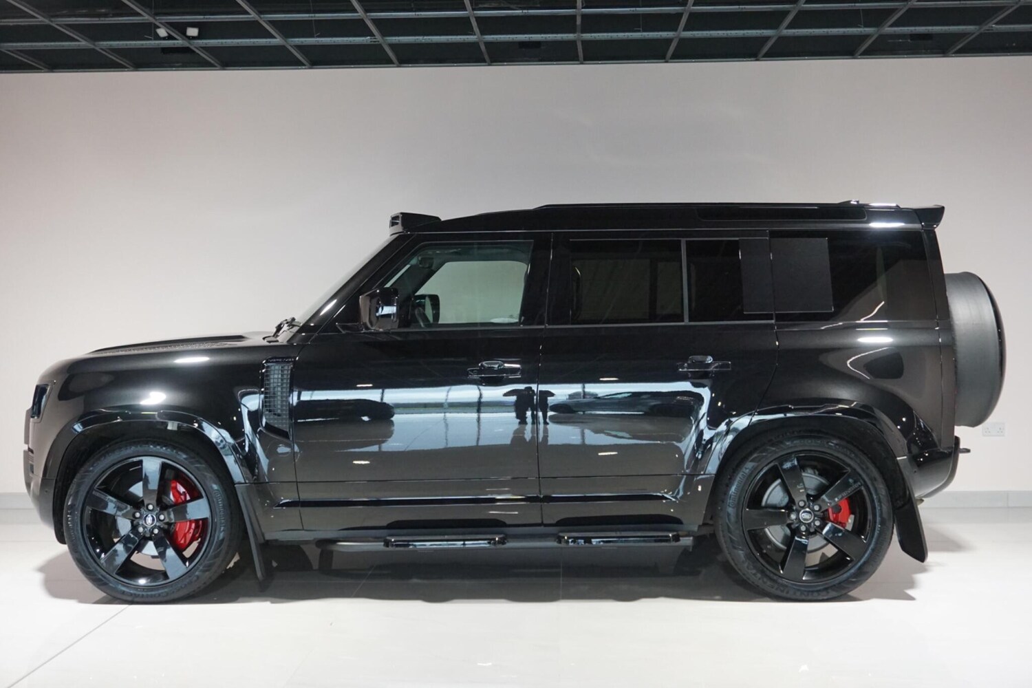 Used Land Rover Defender 110 for sale - 77440144: Photo 37