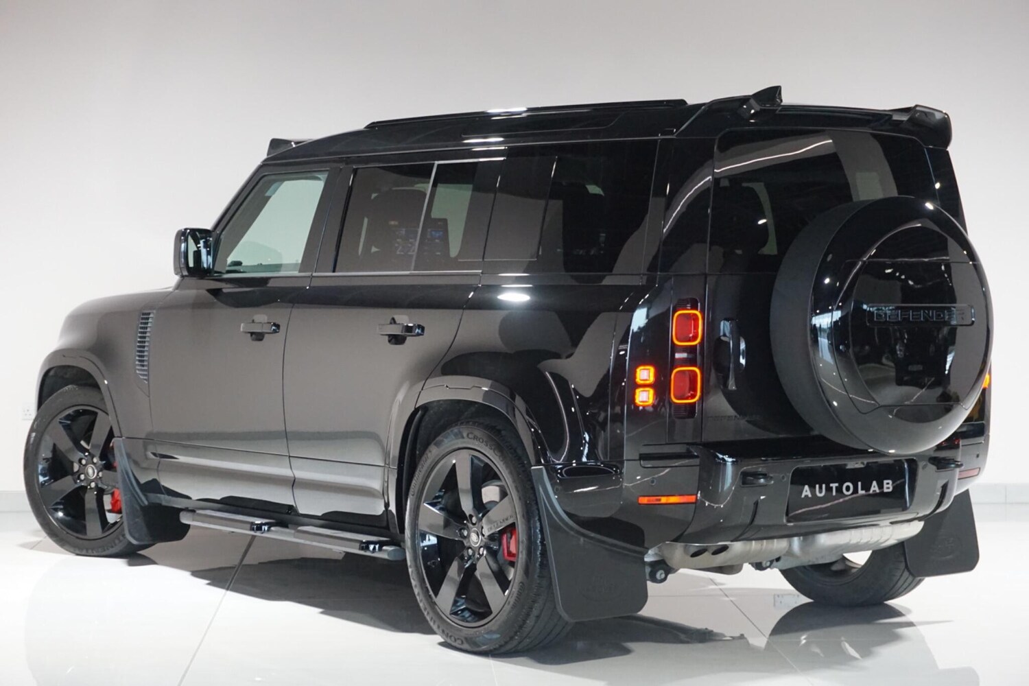 Used Land Rover Defender 110 for sale - 77440144: Photo 42