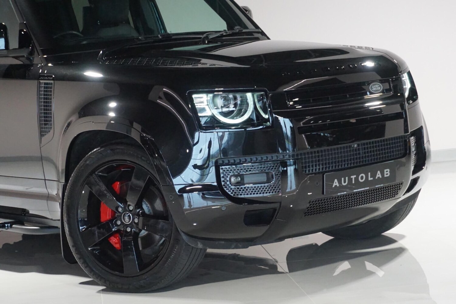 Used Land Rover Defender 110 for sale - 77440144: Photo 43