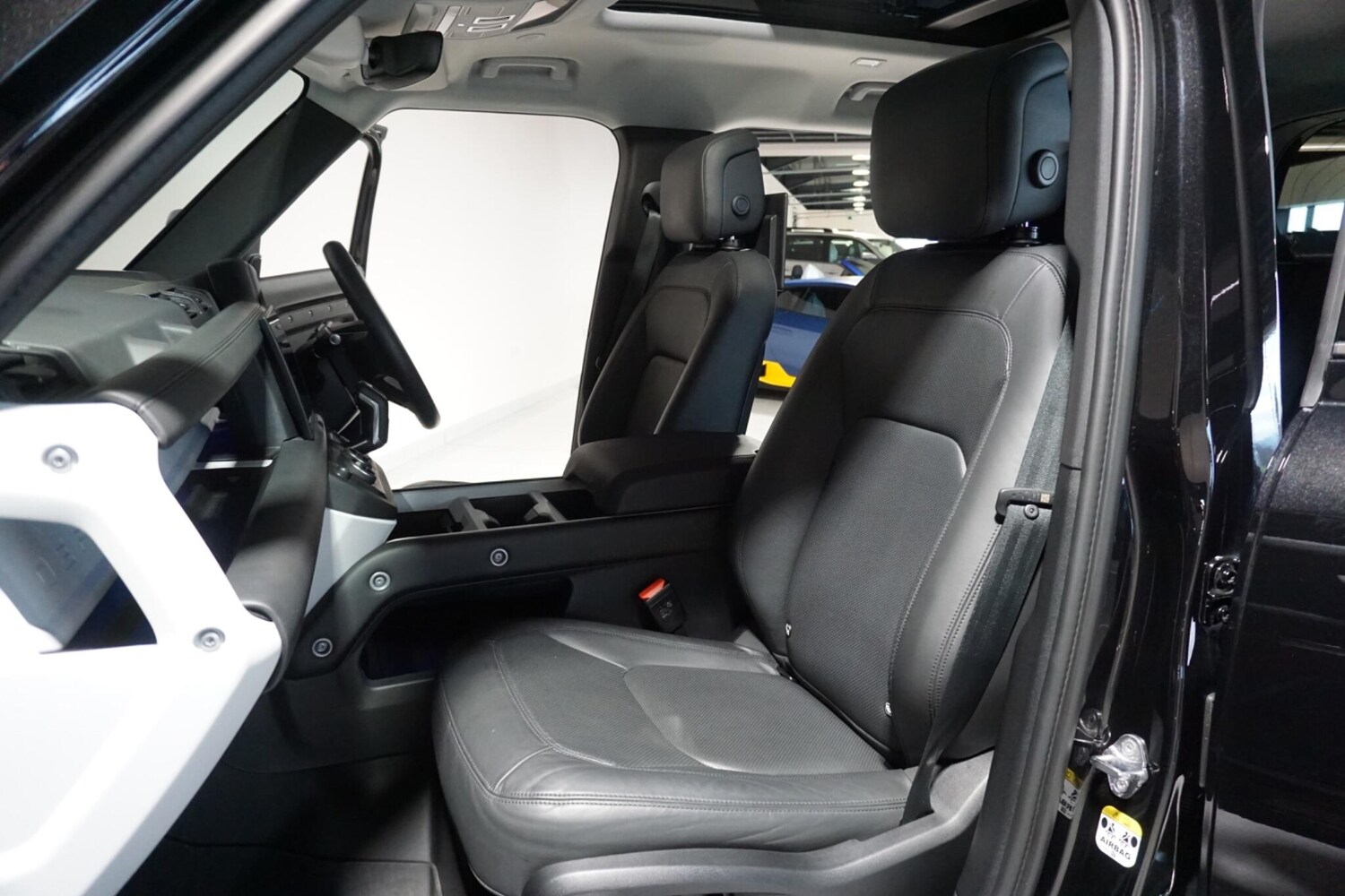 Used Land Rover Defender 110 for sale - 77440144: Photo 56