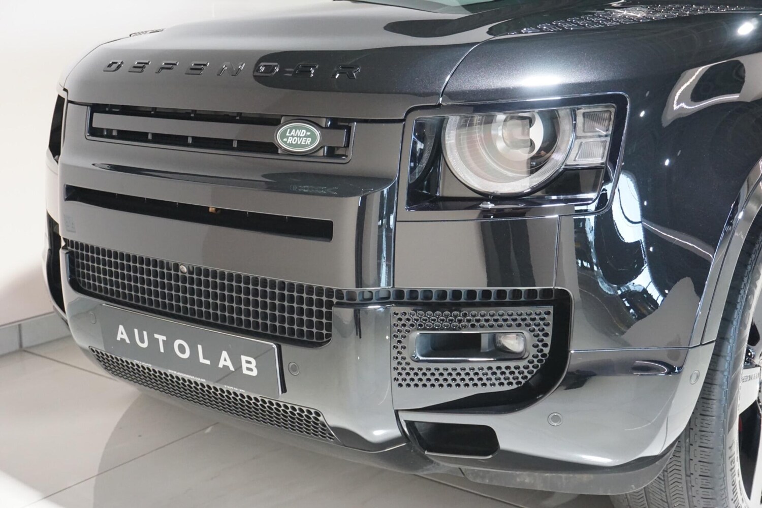 Used Land Rover Defender 110 for sale - 77440144: Photo 68