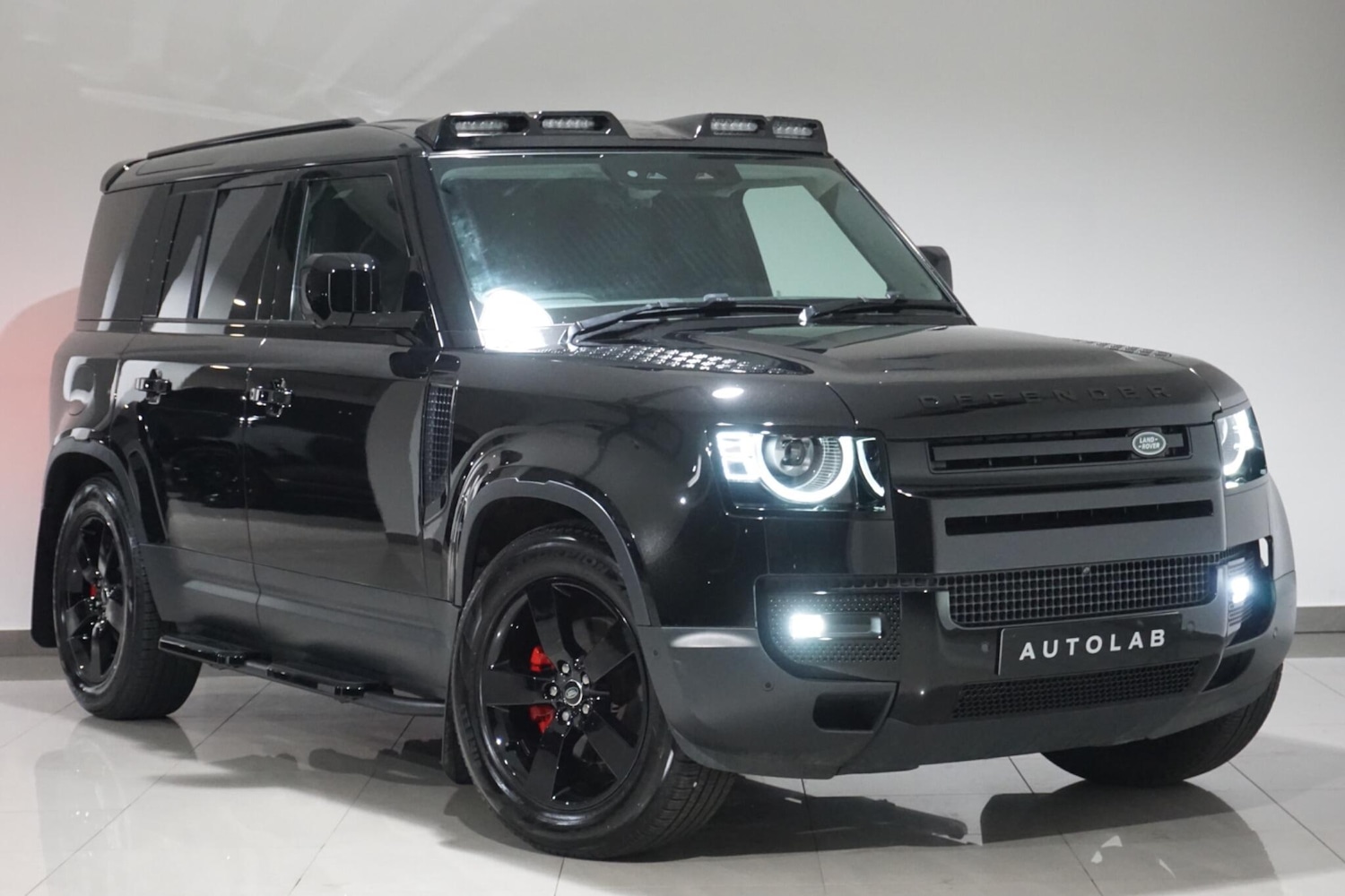 Used Land Rover Defender 110 for sale - 76476486: Photo 1