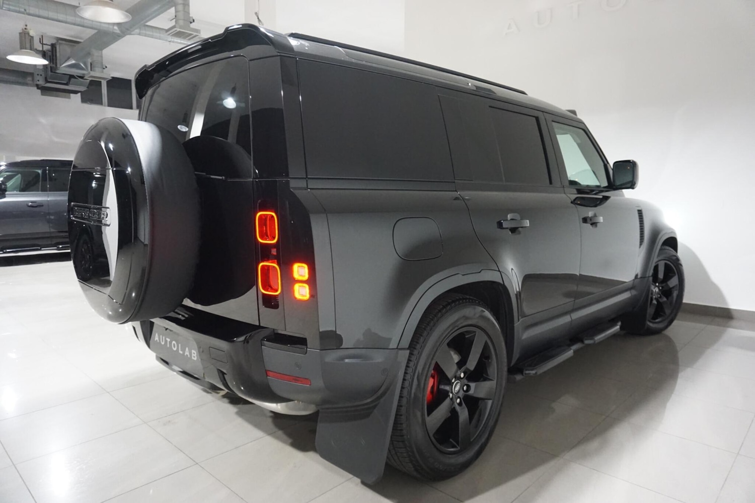 Used Land Rover Defender 110 for sale - 76476486: Photo 24