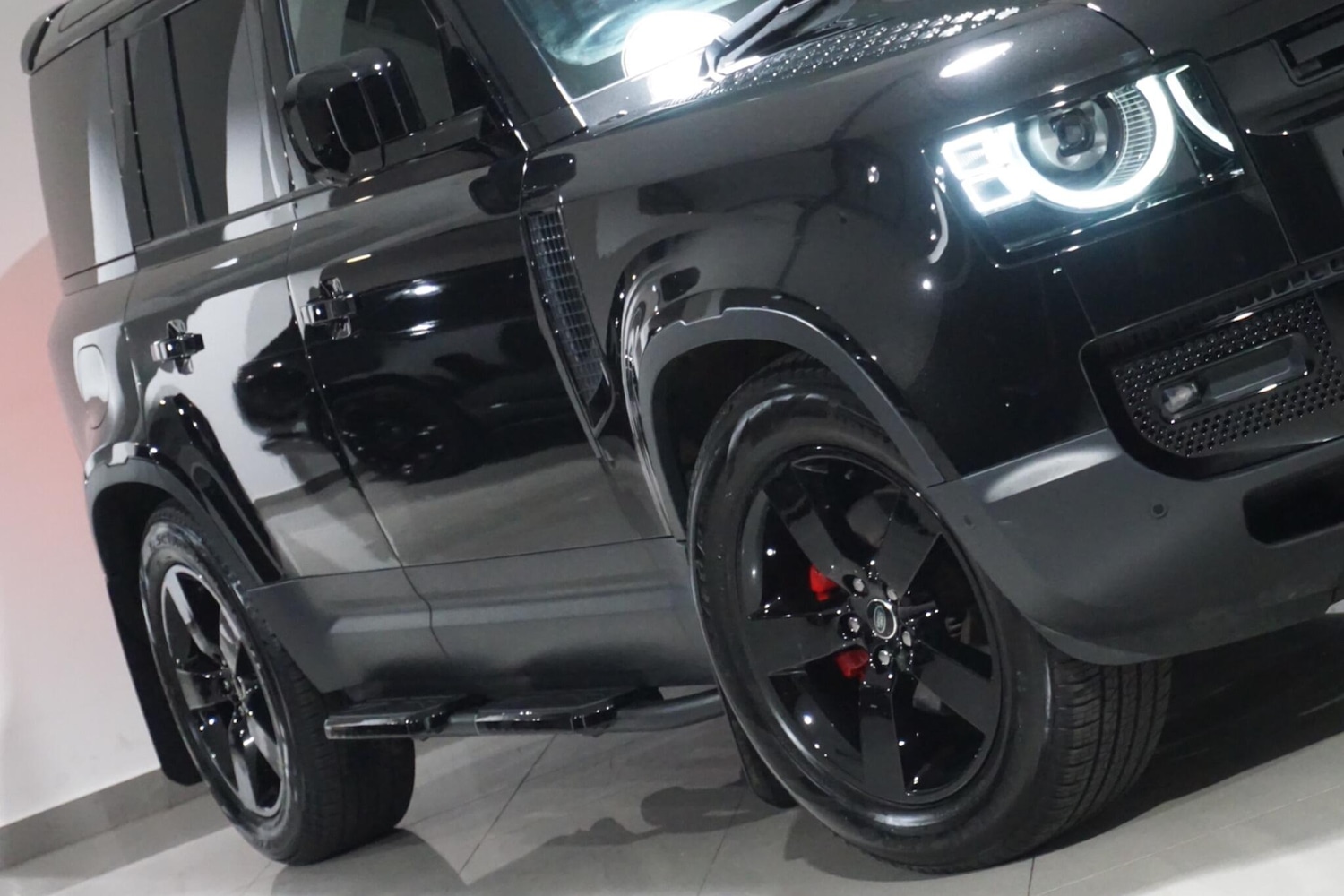 Used Land Rover Defender 110 for sale - 76476486: Photo 38