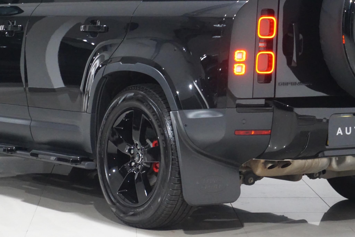 Used Land Rover Defender 110 for sale - 76476486: Photo 43