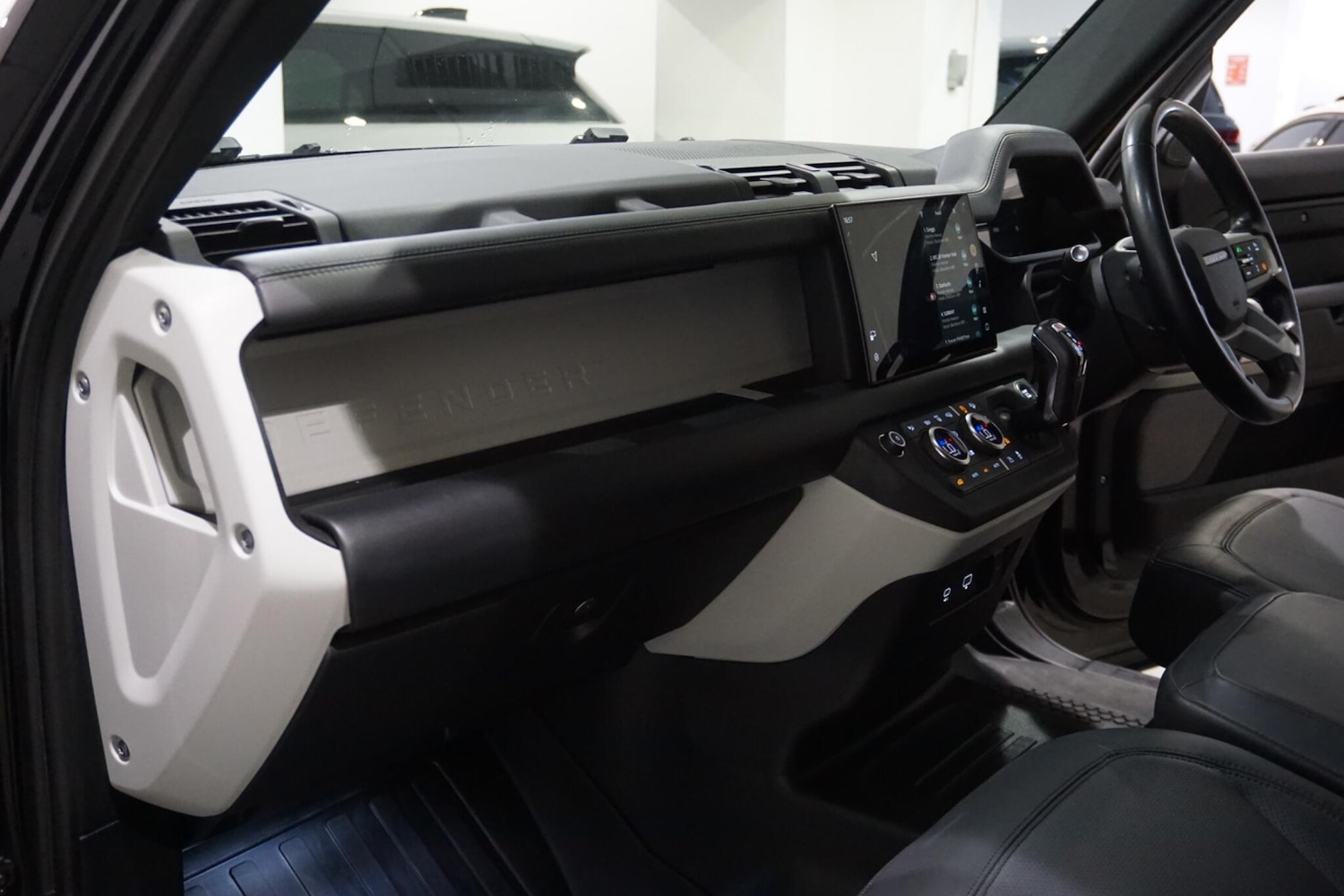 Used Land Rover Defender 110 for sale - 76476486: Photo 50